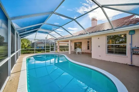 5815 Fairwoods Circle Sarasota FL 34243