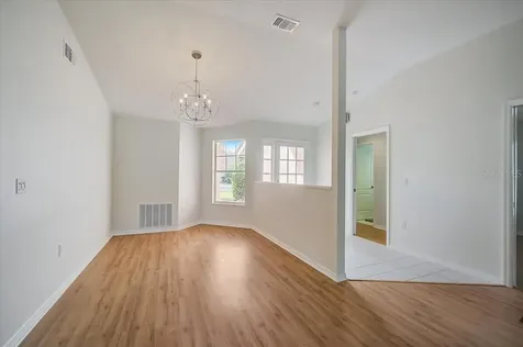 5815 Fairwoods Circle Sarasota FL 34243