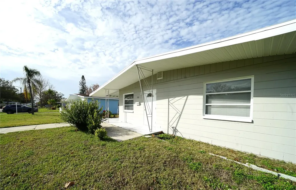 1111 61st Avenue N St Petersburg FL 33703