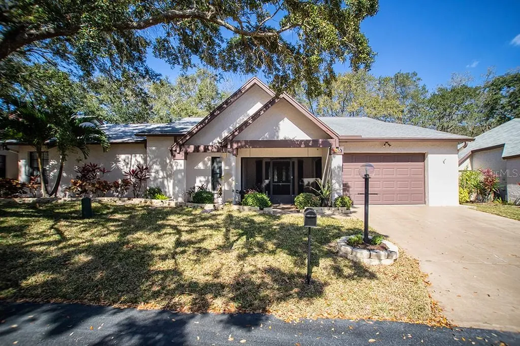 1433 Pheasant Creek Drive Palm Harbor FL 34684