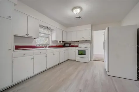 1512 N Grandview Street Mount Dora FL 32757