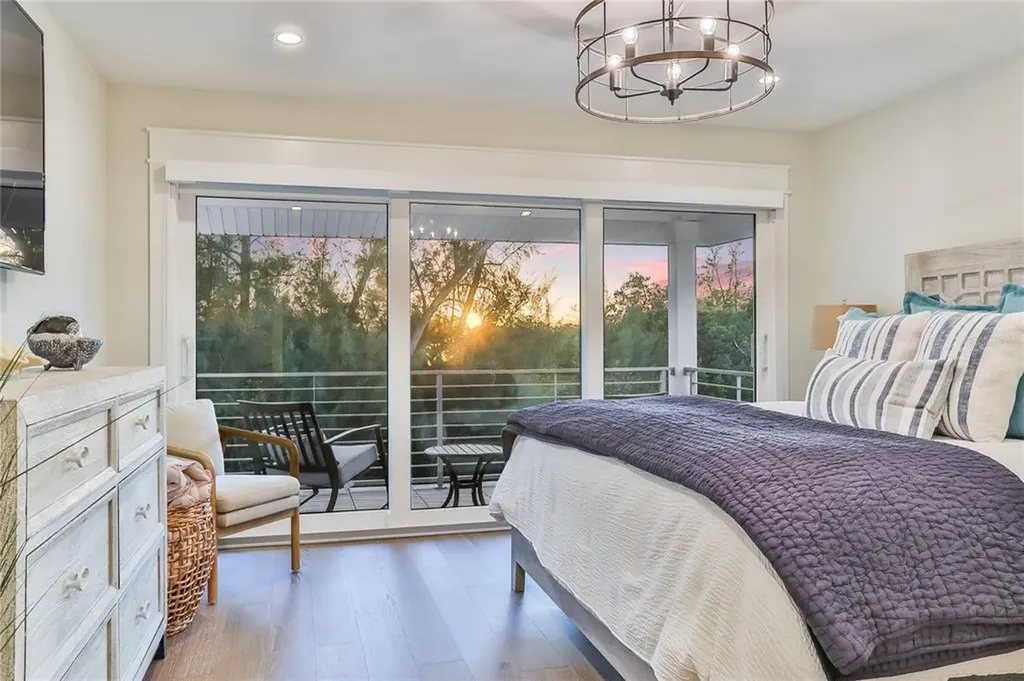 6925 Longboat Drive S Longboat Key FL 34228