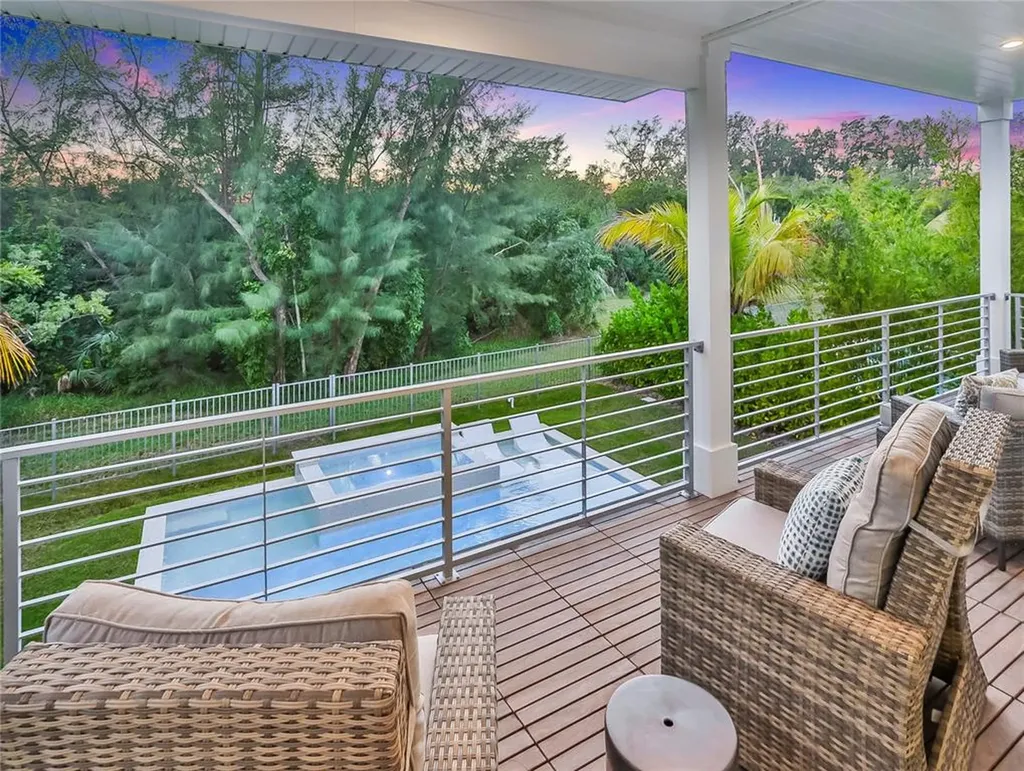 6925 Longboat Drive S Longboat Key FL 34228