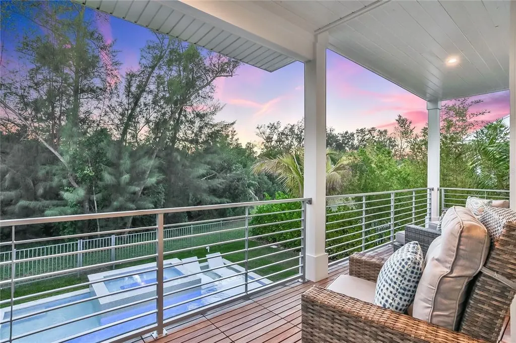 6925 Longboat Drive S Longboat Key FL 34228