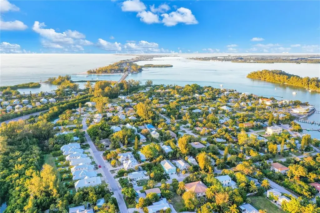 6925 Longboat Drive S Longboat Key FL 34228