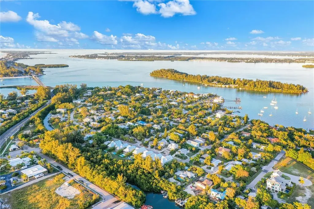 6925 Longboat Drive S Longboat Key FL 34228