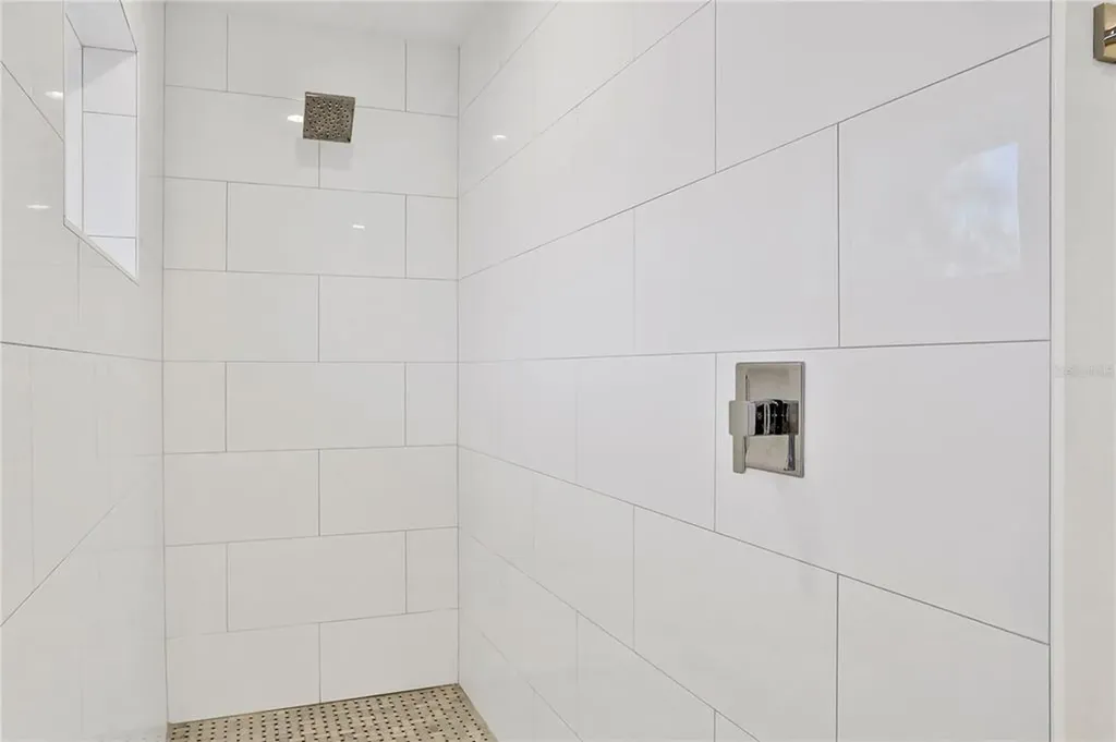 6925 Longboat Drive S Longboat Key FL 34228