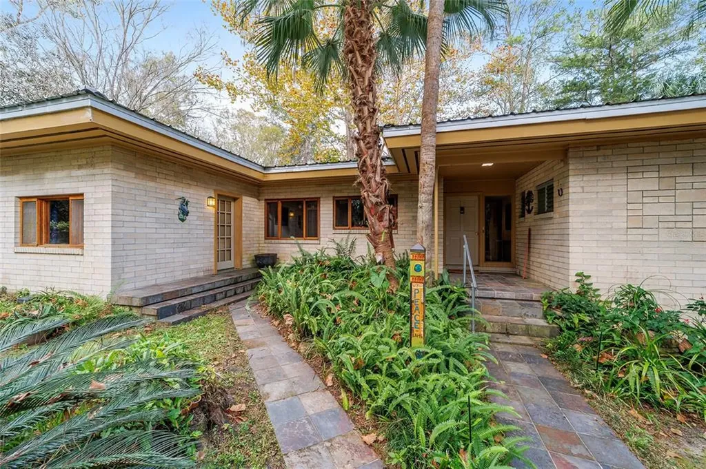 101 NW 44th Street Gainesville FL 32607