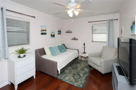 1518 84th Avenue N St Petersburg FL 33702