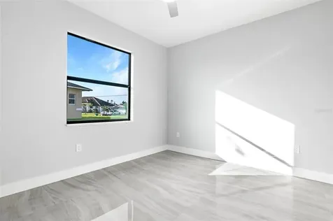3037 SW 4th Place Cape Coral FL 33914