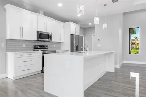 3037 SW 4th Place Cape Coral FL 33914