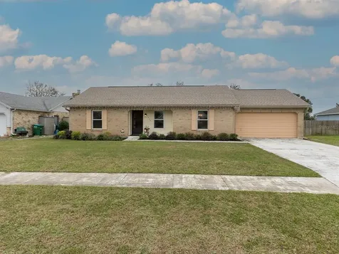 1025 Kenmore Street Deltona FL 32725