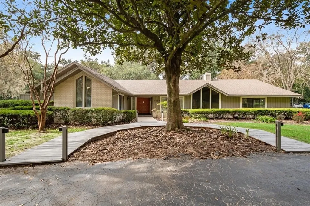 2620 NW 27th Terrace Gainesville FL 32605