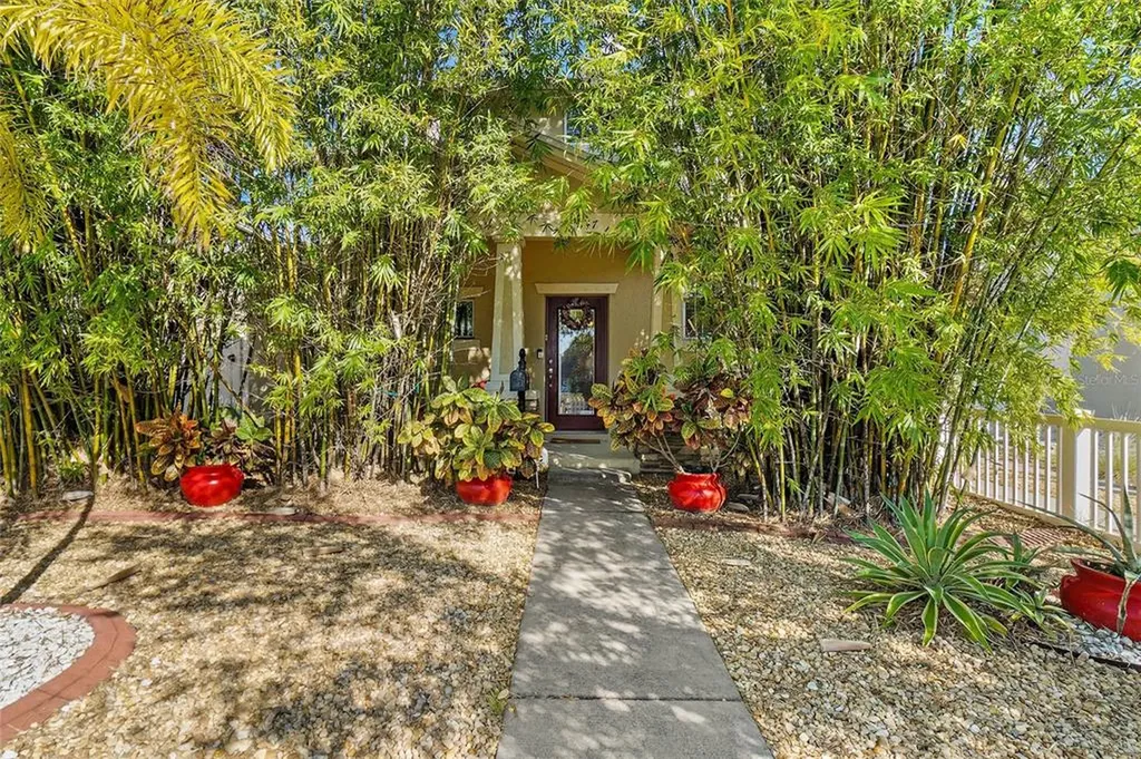 847 9th Avenue N St Petersburg FL 33701