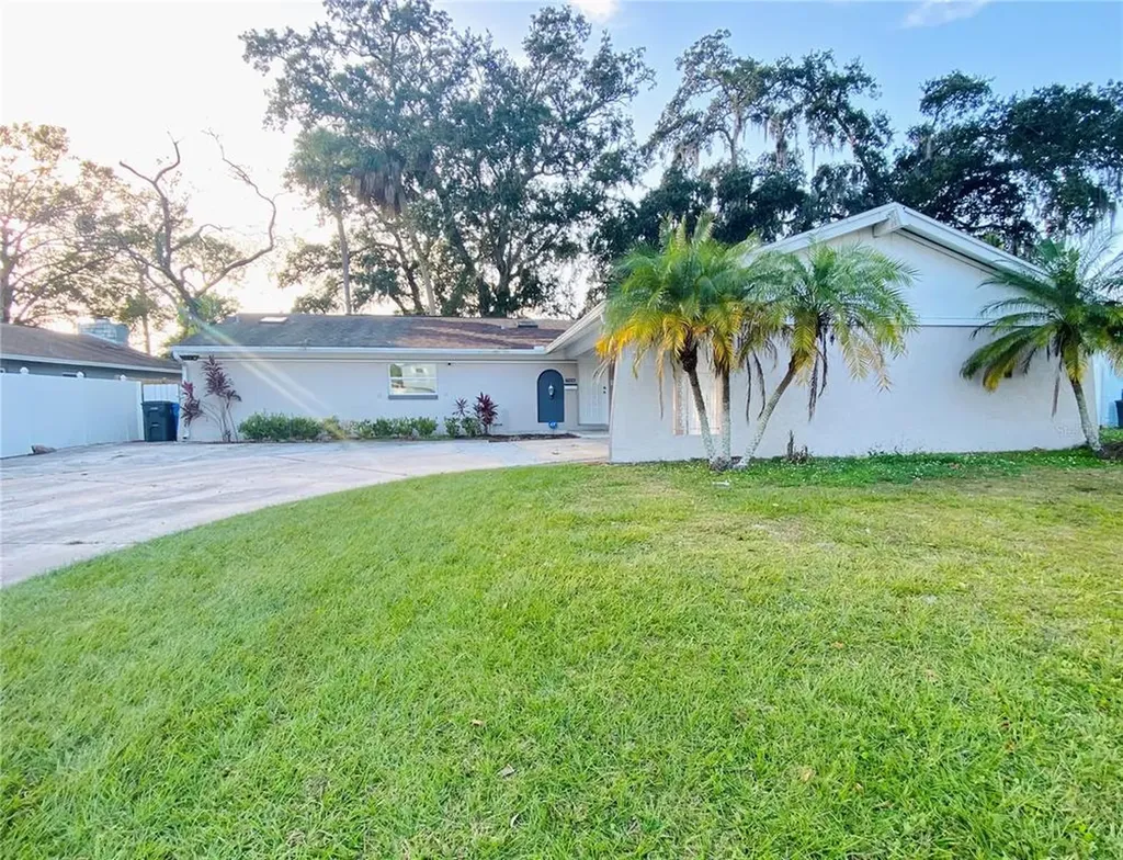 7104 Halifax Court Tampa FL 33615
