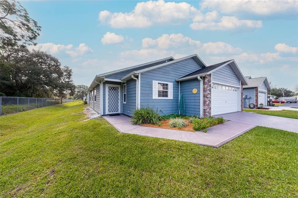 37448 Redberry Court Zephyrhills FL 33542