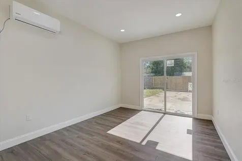 2474 37th Avenue N St Petersburg FL 33713