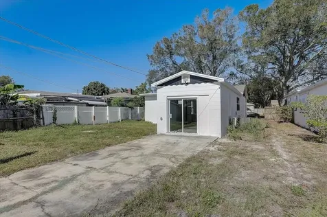 2474 37th Avenue N St Petersburg FL 33713