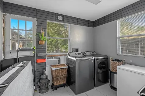 1705 S Lincoln Avenue Lakeland FL 33803
