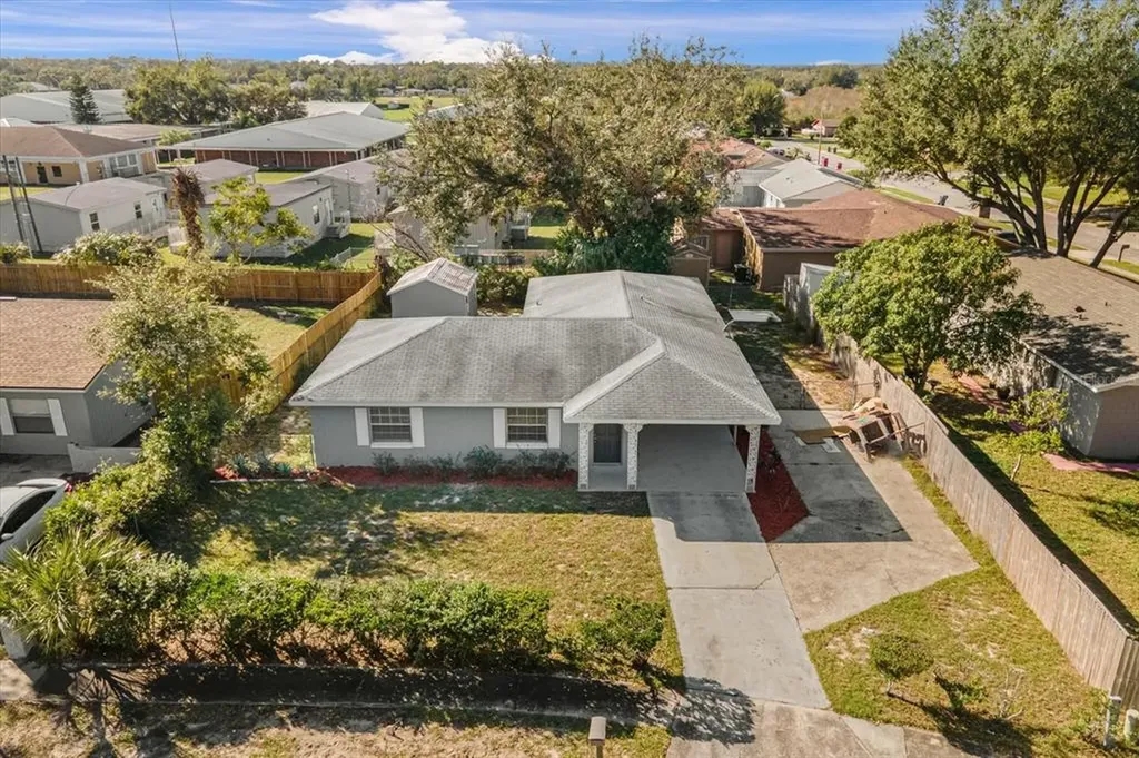 2315 S Swan Court NE Winter Haven FL 33881