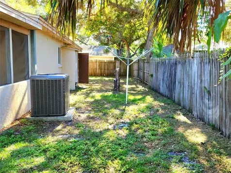 904 37th Street W Bradenton FL 34205