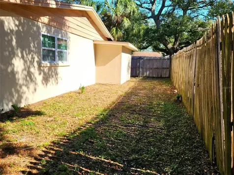904 37th Street W Bradenton FL 34205