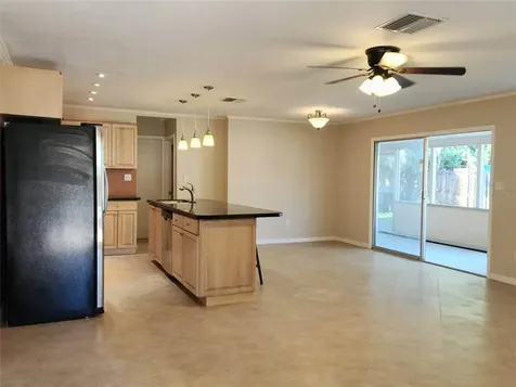 904 37th Street W Bradenton FL 34205
