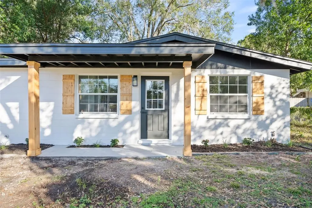 4214 N Covina Circle Tampa FL 33617