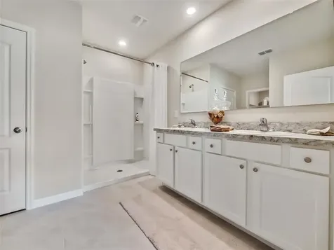102 Coconut Grove Way Kissimmee FL 34758