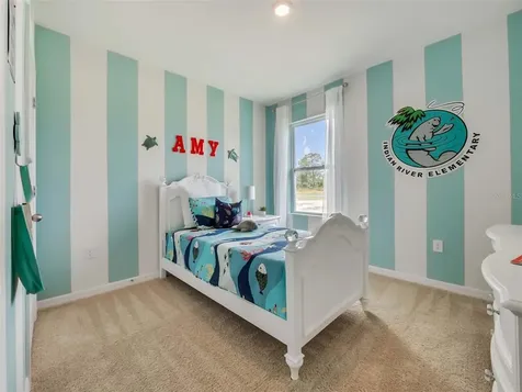 102 Coconut Grove Way Kissimmee FL 34758