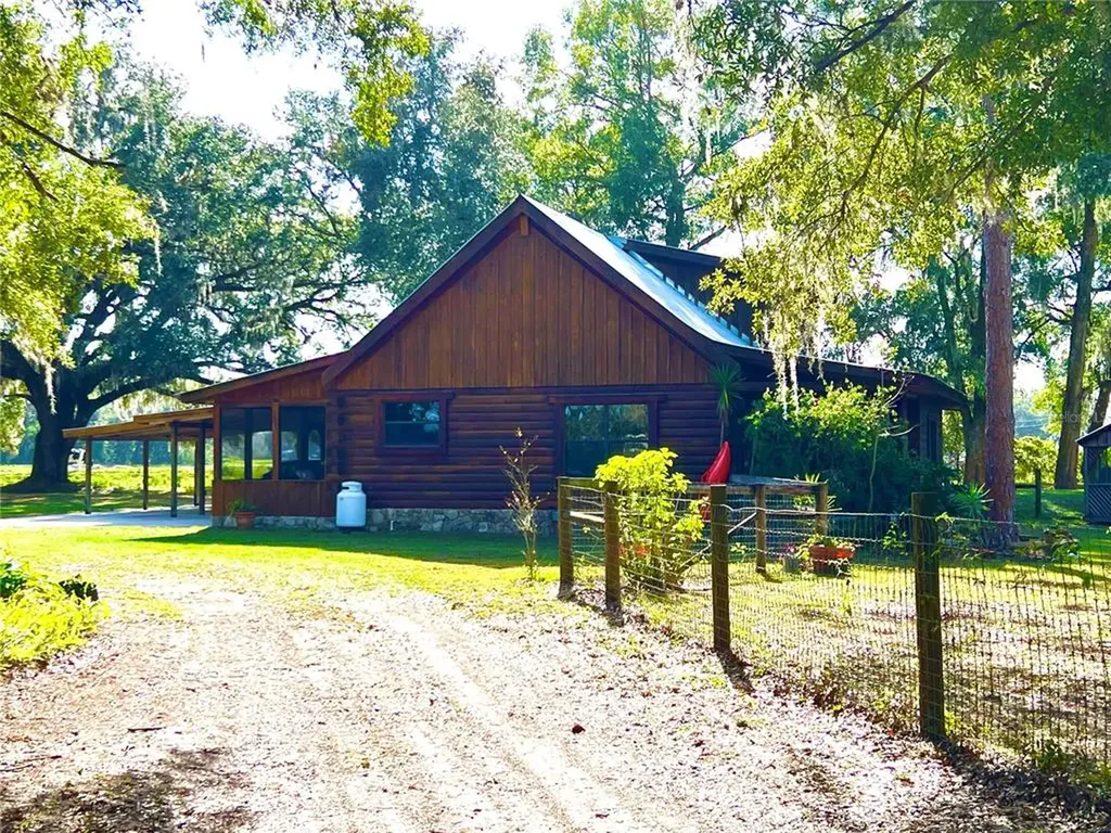 1981 E C 478 Webster FL 33597