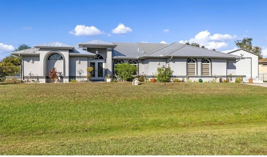 6541 Maytree Circle Fort Myers FL 33905