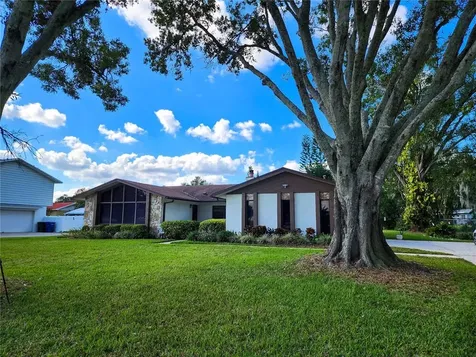 127 Lake Howard Drive SW Winter Haven FL 33880
