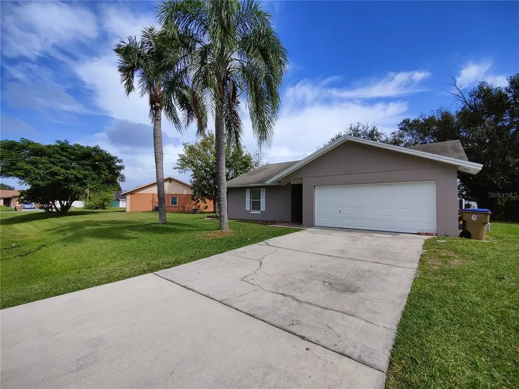 2295 Softwind Court Kissimmee FL 34744