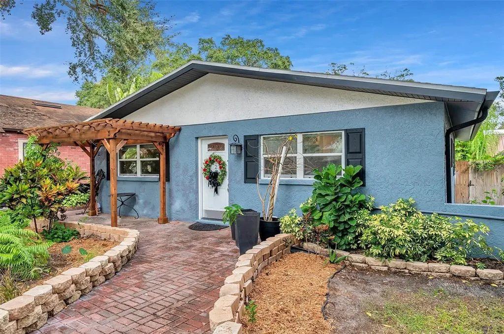 2026 10th Street S St Petersburg FL 33705