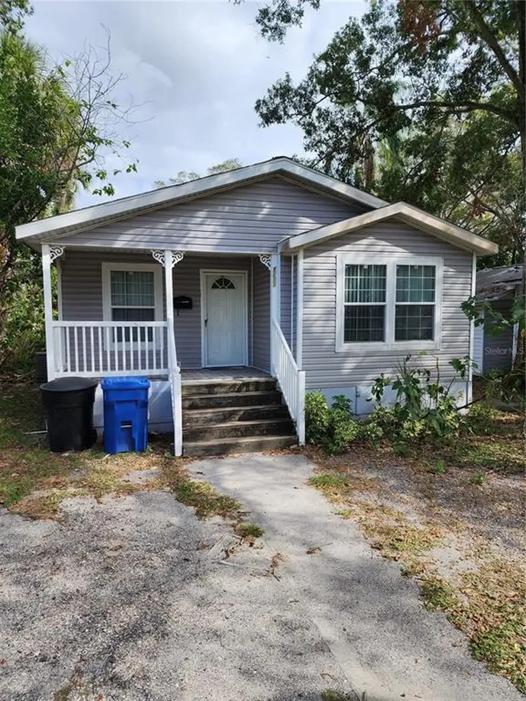 1750 Newark Street S St Petersburg FL 33711