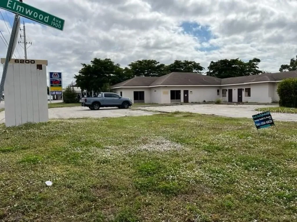 6200 S Tamiami Trail Sarasota FL 34231