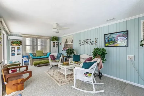 1398 52nd Avenue NE St Petersburg FL 33703
