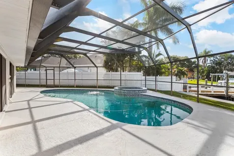 1398 52nd Avenue NE St Petersburg FL 33703