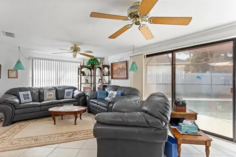 1398 52nd Avenue NE St Petersburg FL 33703