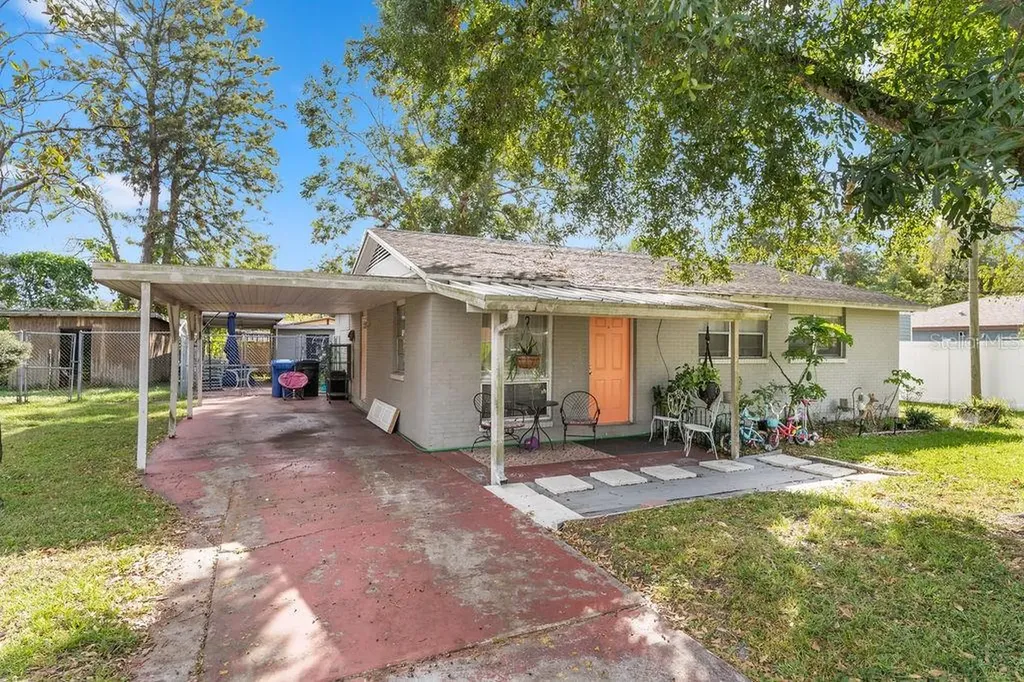 7915 Croton Avenue Tampa FL 33619