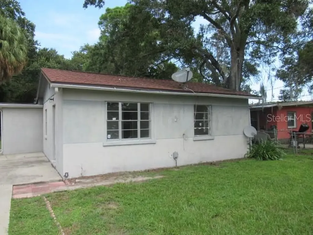 5105 W Grace Street Tampa FL 33607