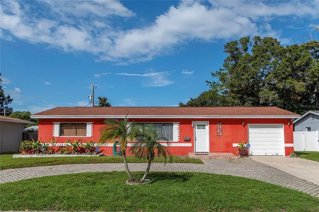 6691 31st Avenue N St Petersburg FL 33710