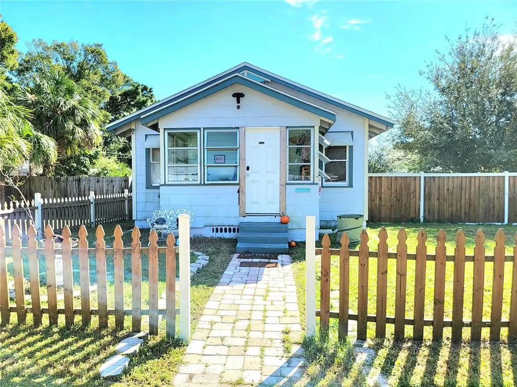 3554 4th Avenue N St Petersburg FL 33713