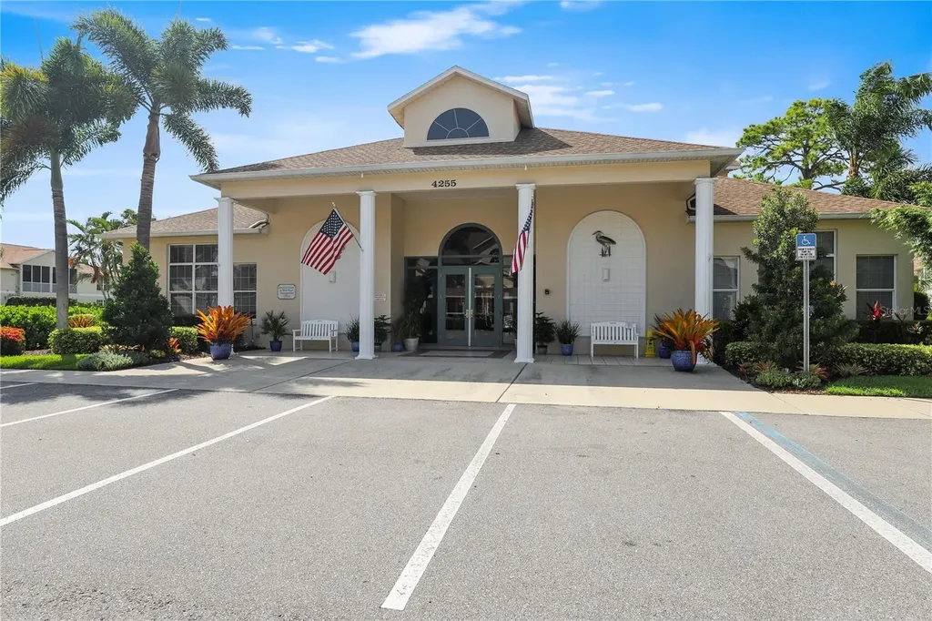 8370 Wingate Drive Sarasota FL 34238