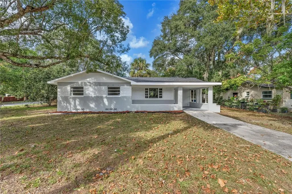 999 W Euclid Avenue Deland FL 32720