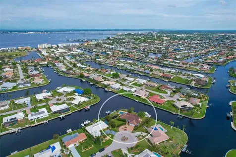 1600 Via Dolce Vita Punta Gorda FL 33950