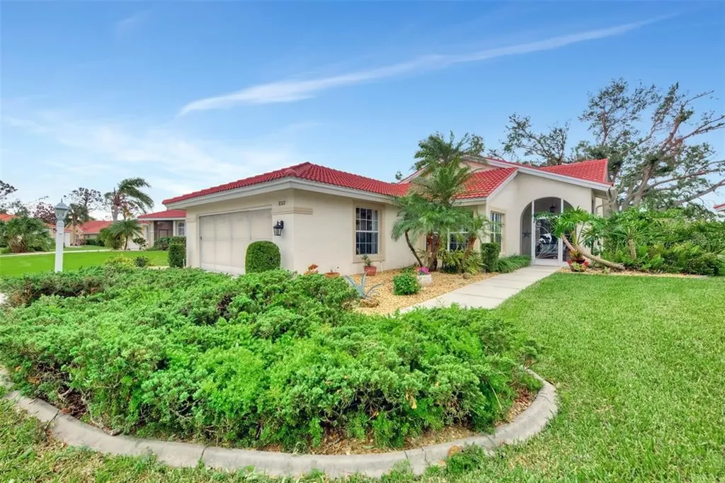 8322 Pondview Lane Englewood FL 34224