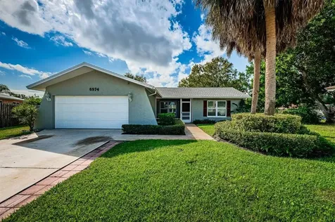 6974 Aberfeldy Avenue N St Petersburg FL 33709