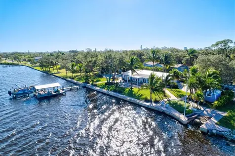 108 17th Street NE Bradenton FL 34208